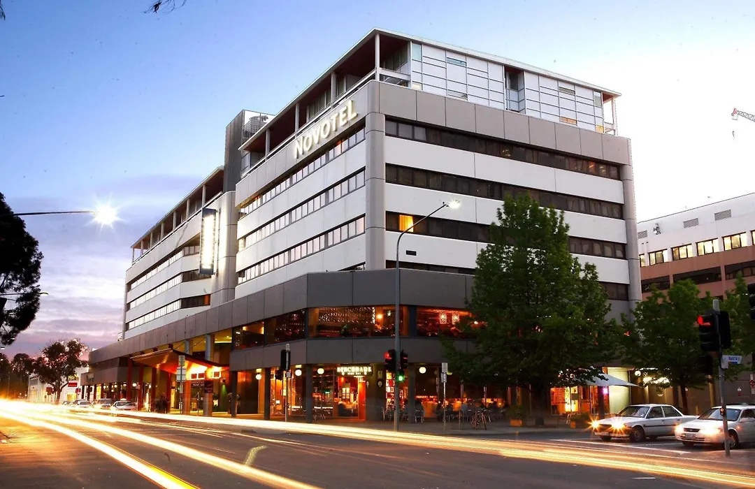 Novotel Canberra-1